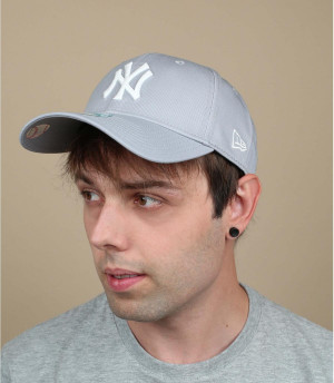 Casquette ajustable gris Casquette NY 9forty grise ajustable